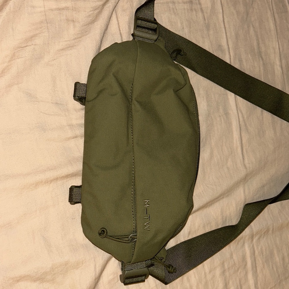 Fanny sling